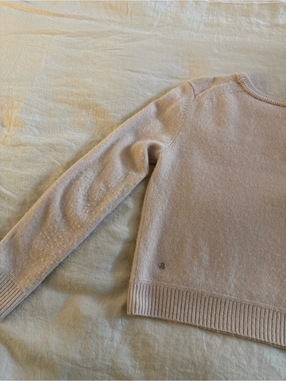 Lululemon Cashmere Beige Crewneck Sweater Women’s Medium